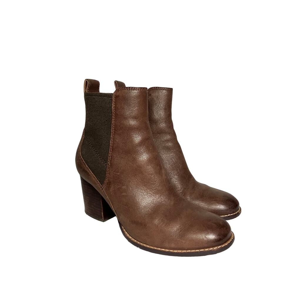 Clarks Othea Ruby Brown Essential Boot Bootie Com… - image 1